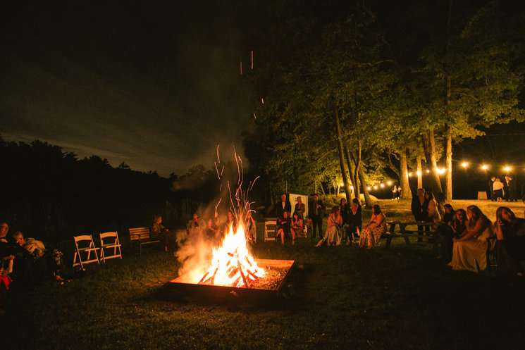 arrow-park-lake-lodge-bonfire