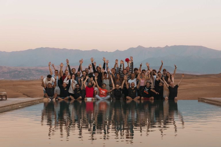 Best Non-Hotel Remote Work Retreats (2026): Coliving, Eco-Lodges & Digital Nomad Spaces Worth Booking